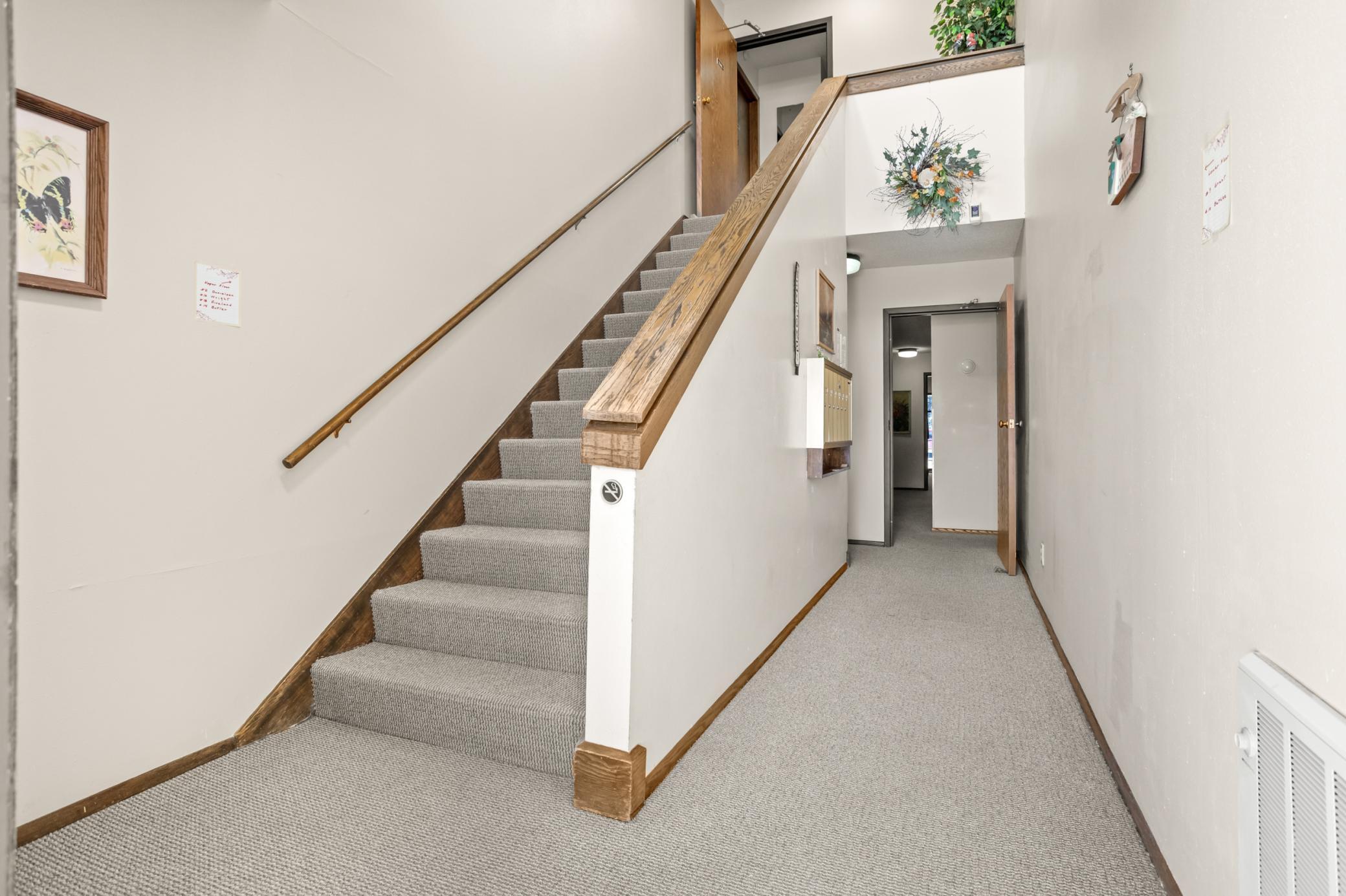 812 10th Street South, Unit B9 Fargo, ND 58103 - Photo 3 of 31