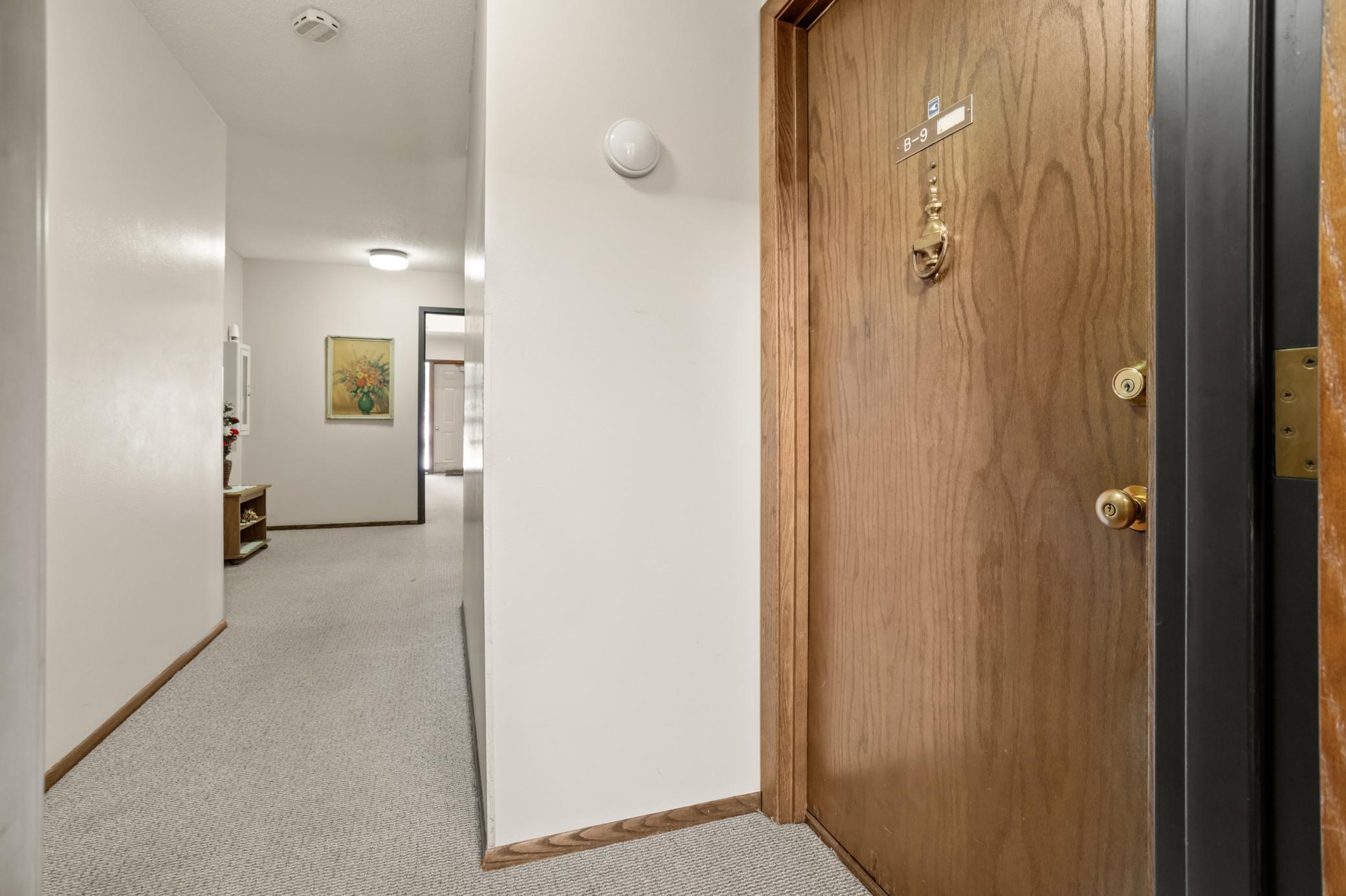 812 10th Street South, Unit B9 Fargo, ND 58103 - Photo 4 of 31