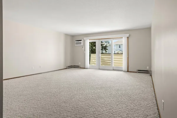 $167,000 | 812 10th Street South, Unit B9, Fargo, ND 58103