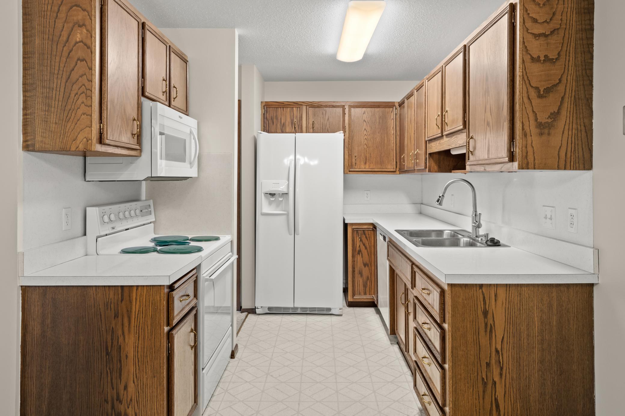 812 10th Street South, Unit B9 Fargo, ND 58103 - Photo 10 of 31