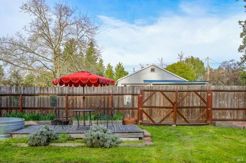 $1,065,000 | 2103 Bodega Avenue, Petaluma, CA 94952