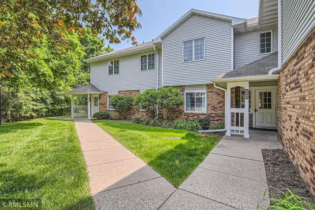 $172,000 | 3557 Blue Jay Way, Unit 102, Eagan, MN 55123
