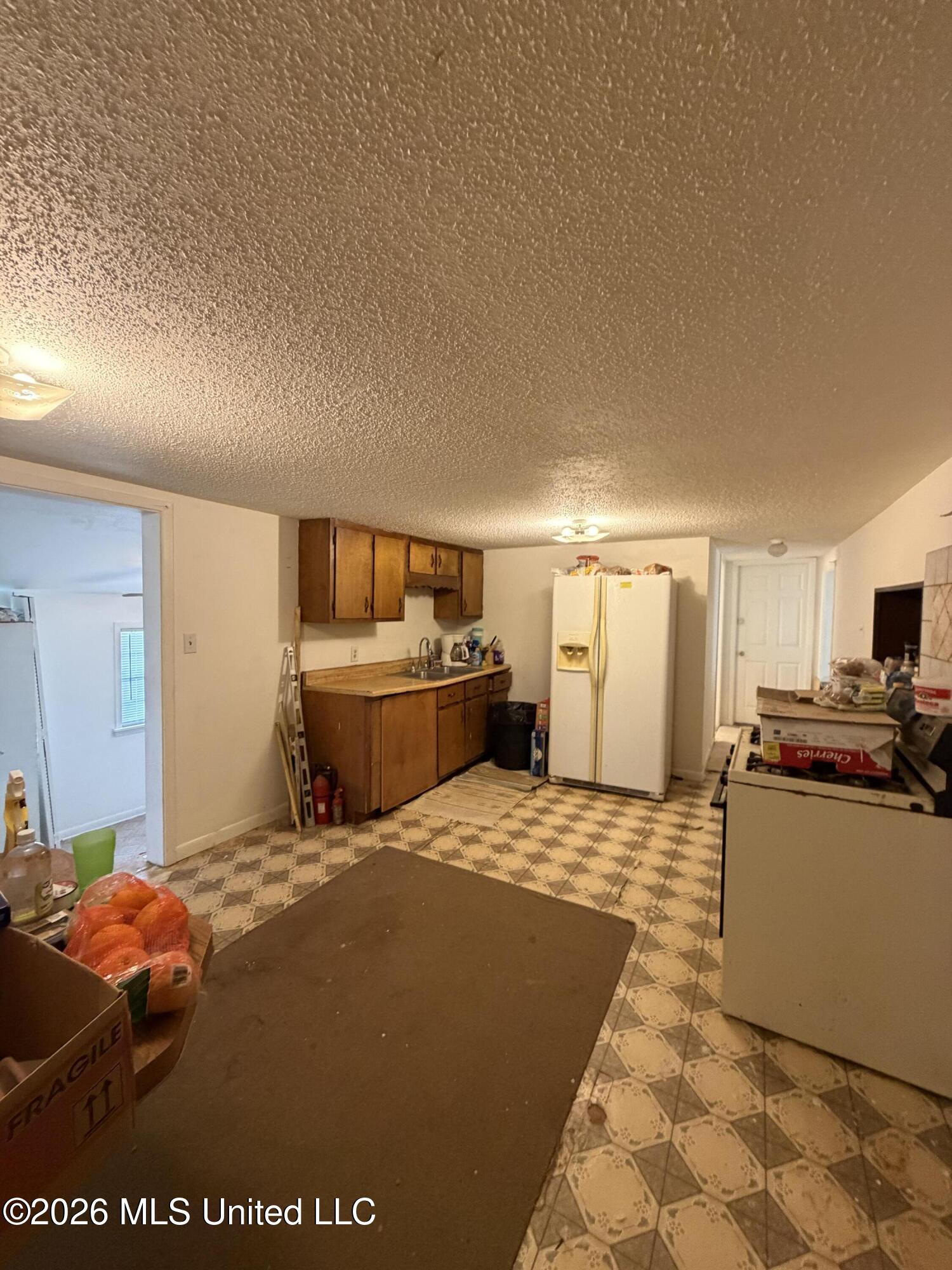 1022 Riverview Road Sardis, MS 38666 - Photo 2 of 19 kitchen