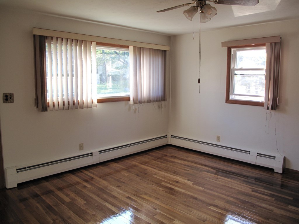 38 Woodlawn Road Randolph, MA 02368 - Photo 3 of 23 Gallery Image 3