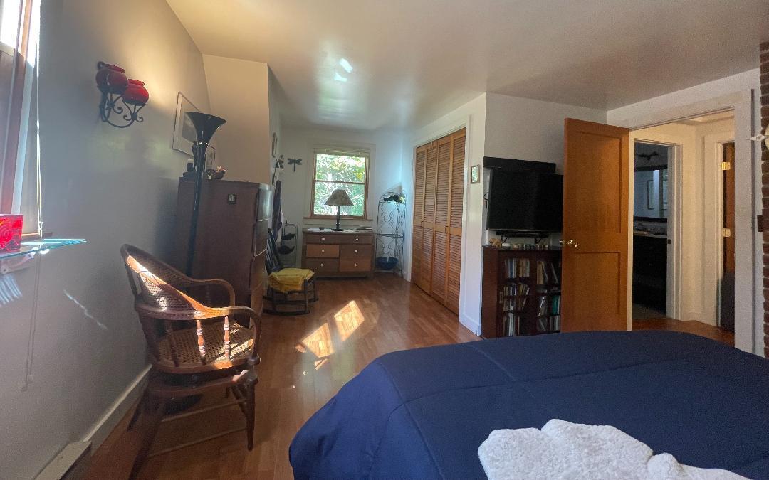 14 21st Street North Edgartown, MA 02539 - Photo 15 of 19 a living room with furniture and a flat screen tv
