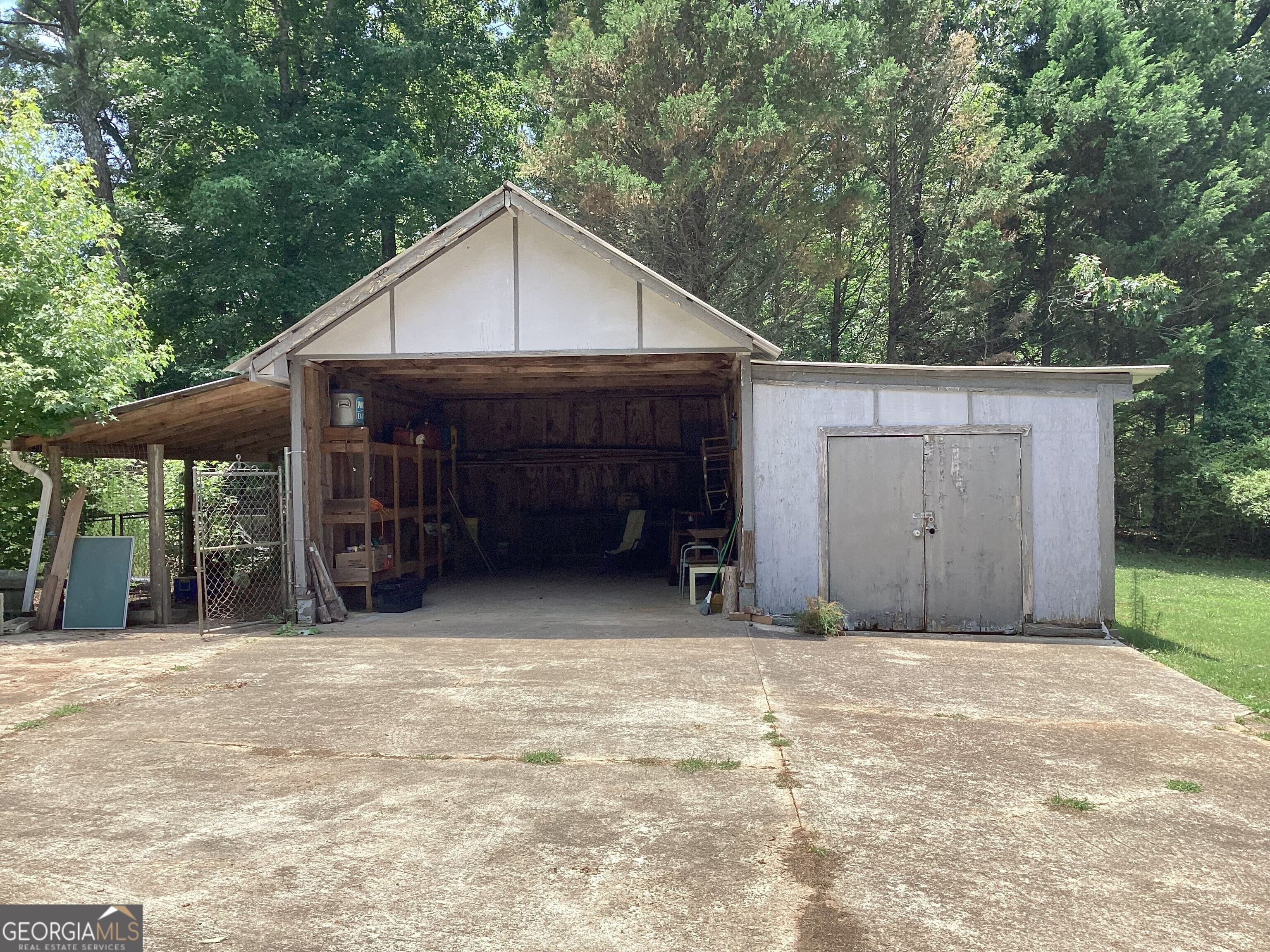 220 Ennis Road Barnesville, GA 30204 - Photo 12 of 20