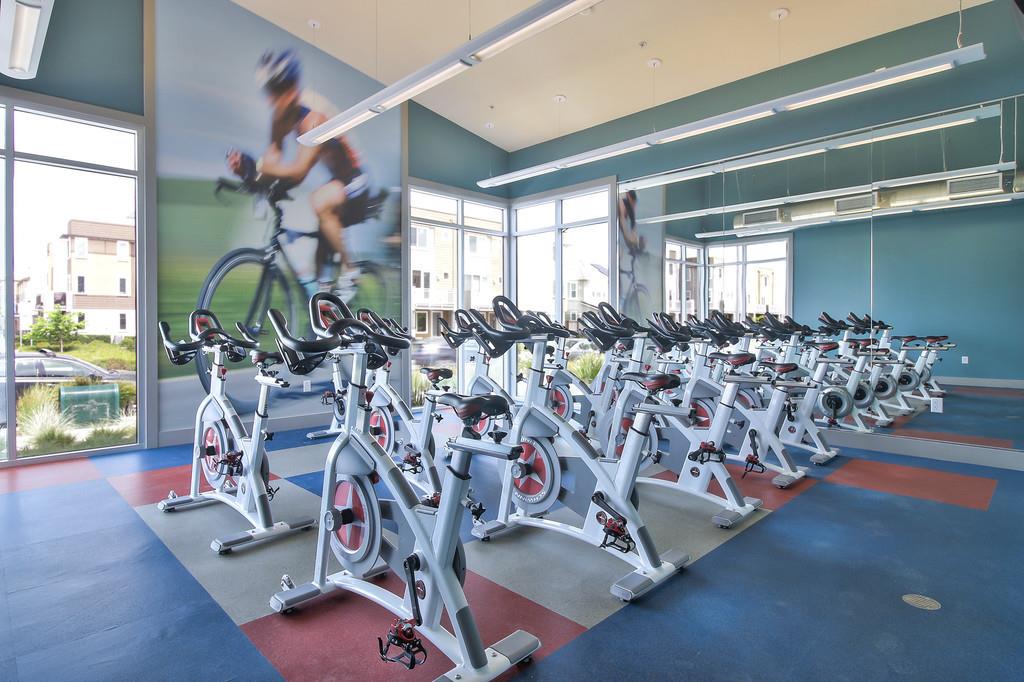 6039 Raleigh Road San Jose, CA 95123 - Photo 7 of 40 a view of a room with gym equipment