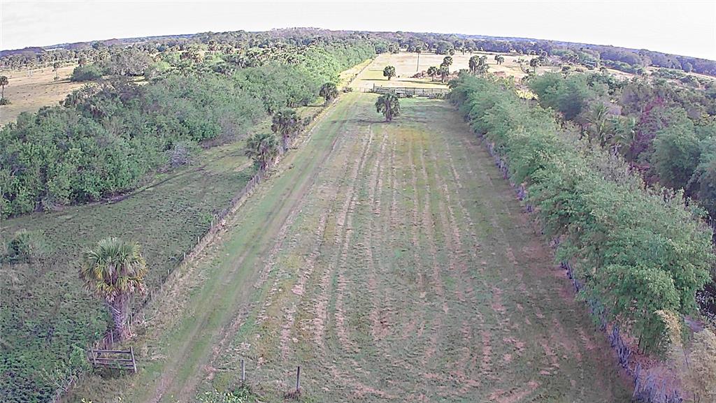 13255 Highway 441 Okeechobee, FL 34974 - Photo 27 of 29 a view of a outdoor space