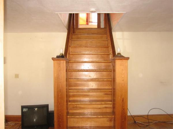 17 Tallawanda Drive Worcester, MA 01603 - Photo 5 of 20 a view of entryway