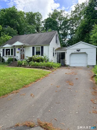 $269,900 | 277 Mechanic Street, Bristol, CT 06010