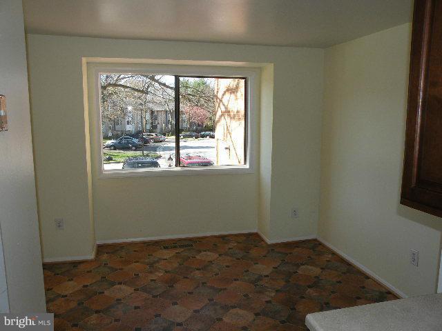 9383 Indian Camp Road Columbia, MD 21045 - Photo 10 of 25 Kitchen