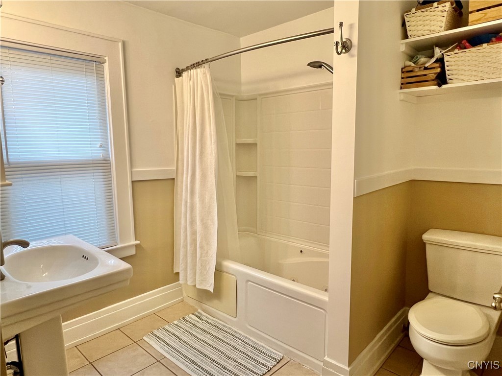 112 Newcastle Road Geddes, NY 13219 - Photo 16 of 19 Full Bathroom