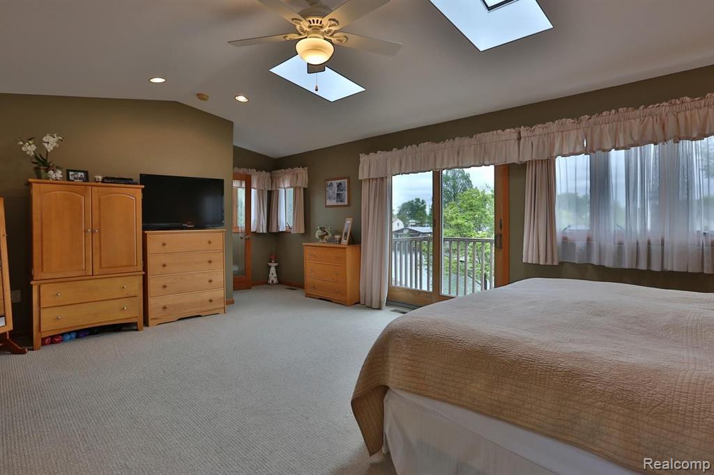 29445 South Gibraltar Road Gibraltar, MI 48173 - Photo 12 of 23