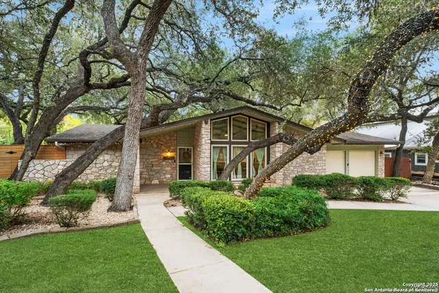 $1,750 | 10922 Whispering Wind Street, San Antonio, TX 78230