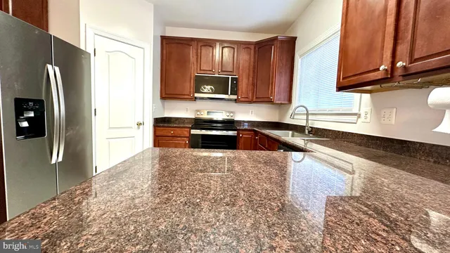 $479,900 | 14020 Castle Ridge Way, Unit 38, Silver Spring, MD 20904