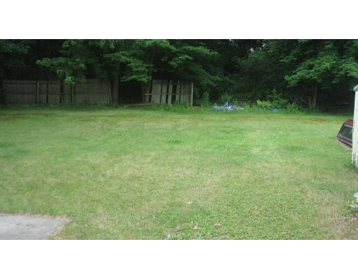 53 Vincent Street Springfield, MA 01129 - Photo 10 of 10 a open area with trees in the background