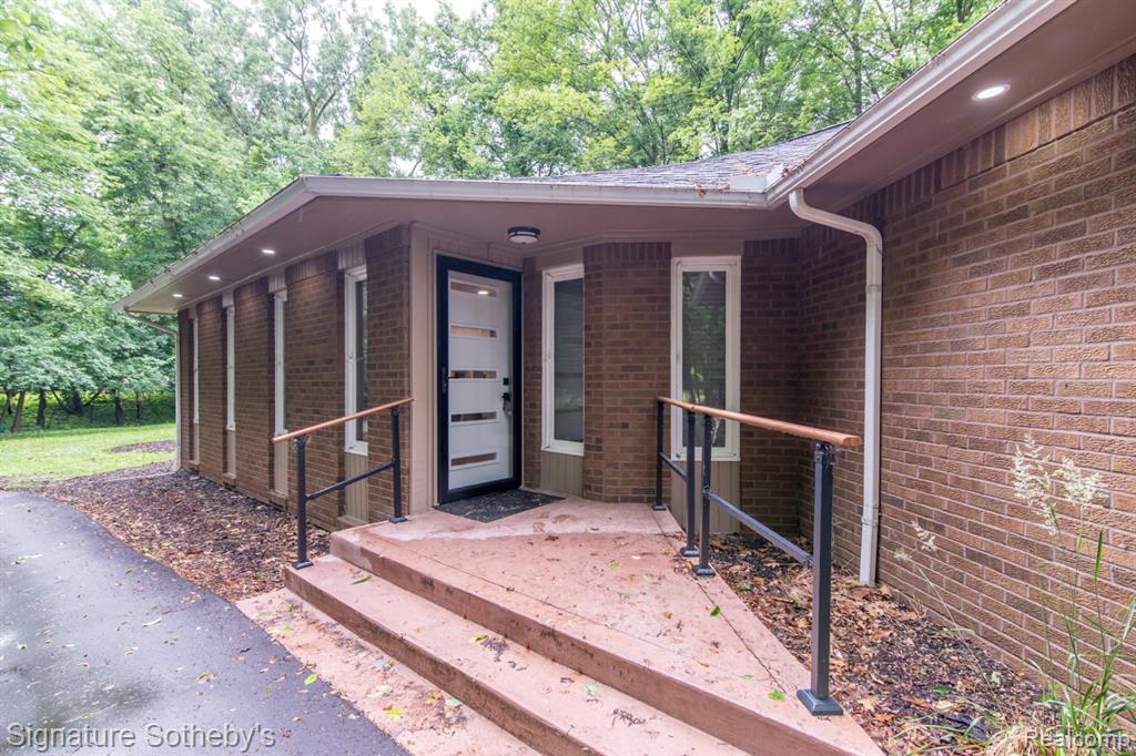 23415 Beech Road Southfield, MI 48033 - Photo 8 of 50 Gallery Image 8
