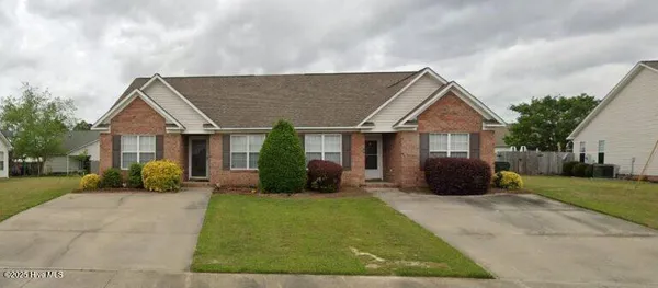 $1,600 | 2920 Jessica Drive, Unit B, Winterville, NC 28590