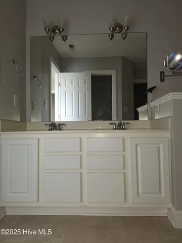 $1,600 | 2920 Jessica Drive, Unit B, Winterville, NC 28590