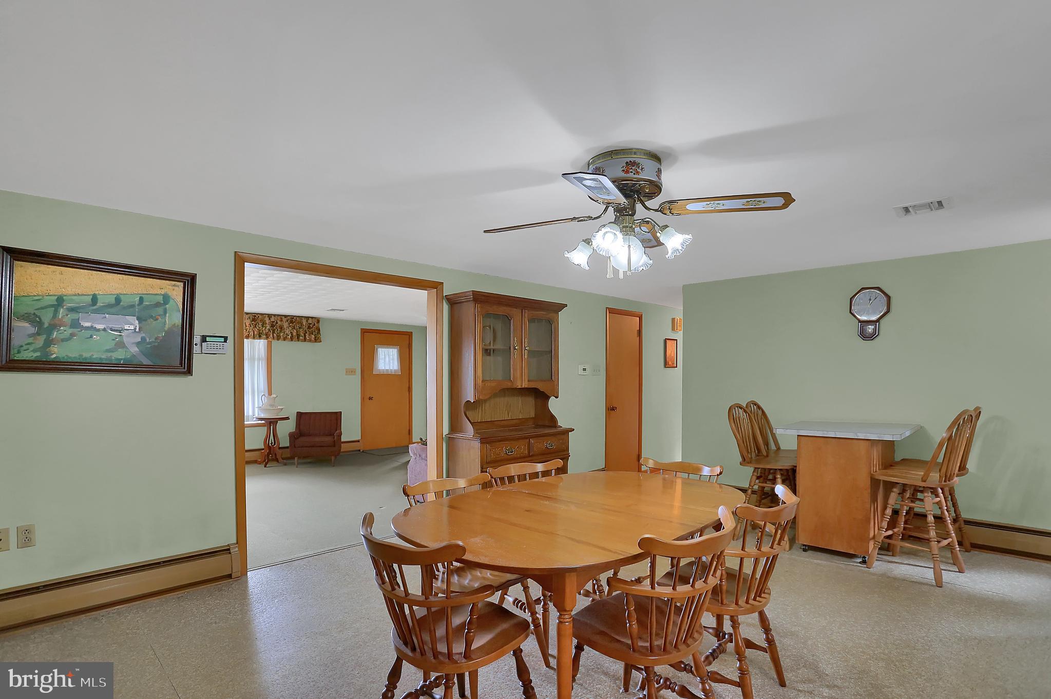 5682 York Road Spring Grove, PA 17362 - Photo 12 of 38