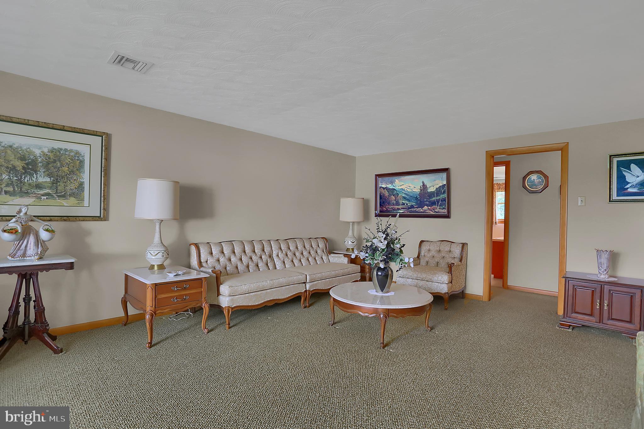 5682 York Road Spring Grove, PA 17362 - Photo 15 of 38