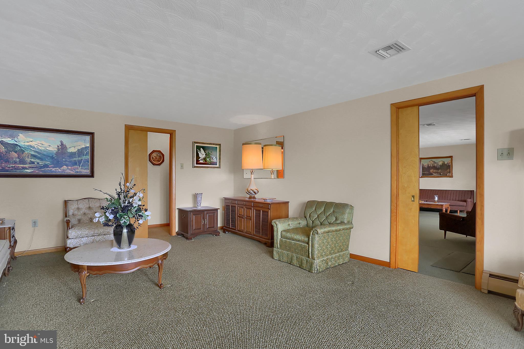 5682 York Road Spring Grove, PA 17362 - Photo 16 of 38