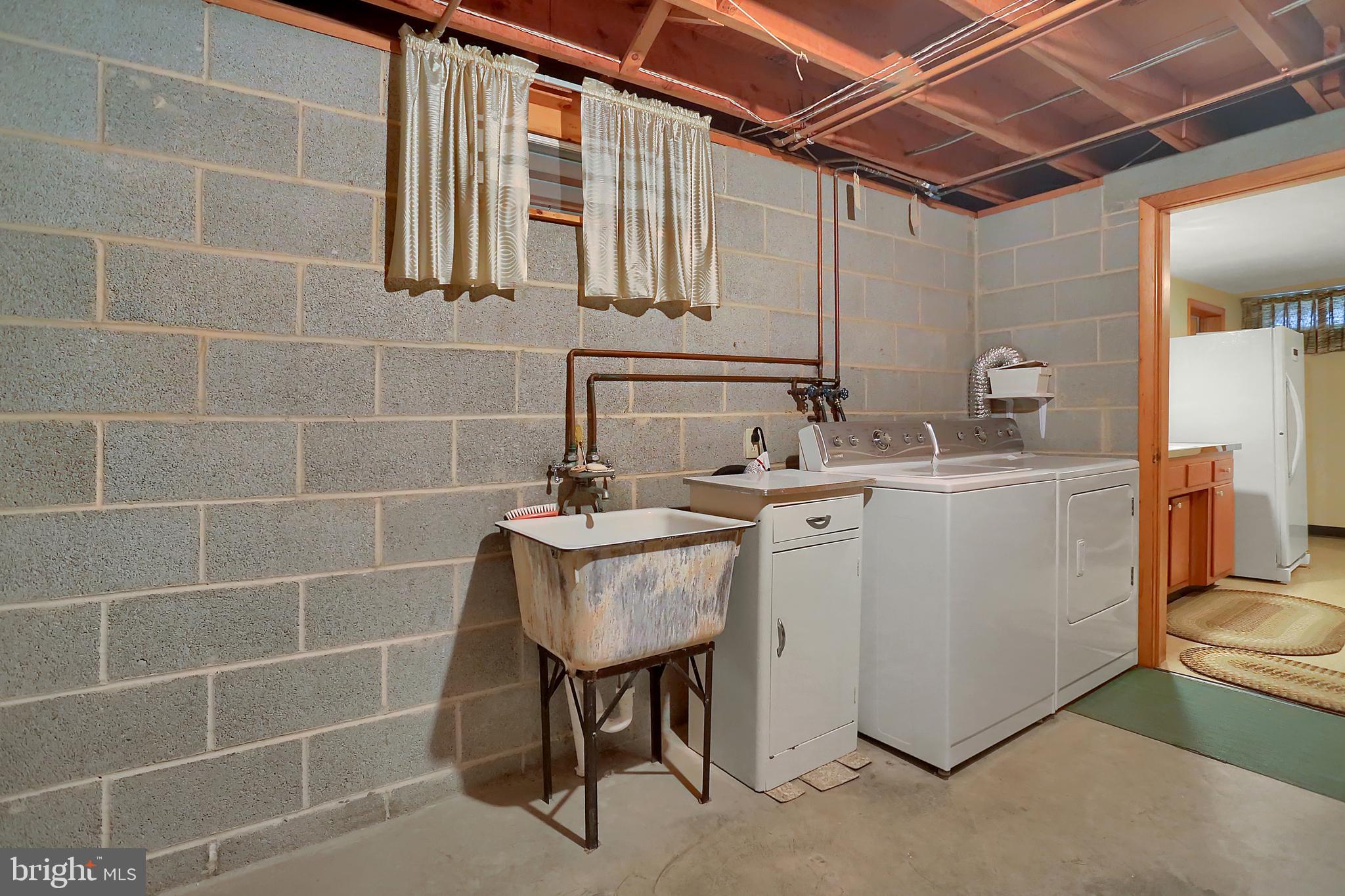 5682 York Road Spring Grove, PA 17362 - Photo 31 of 38
