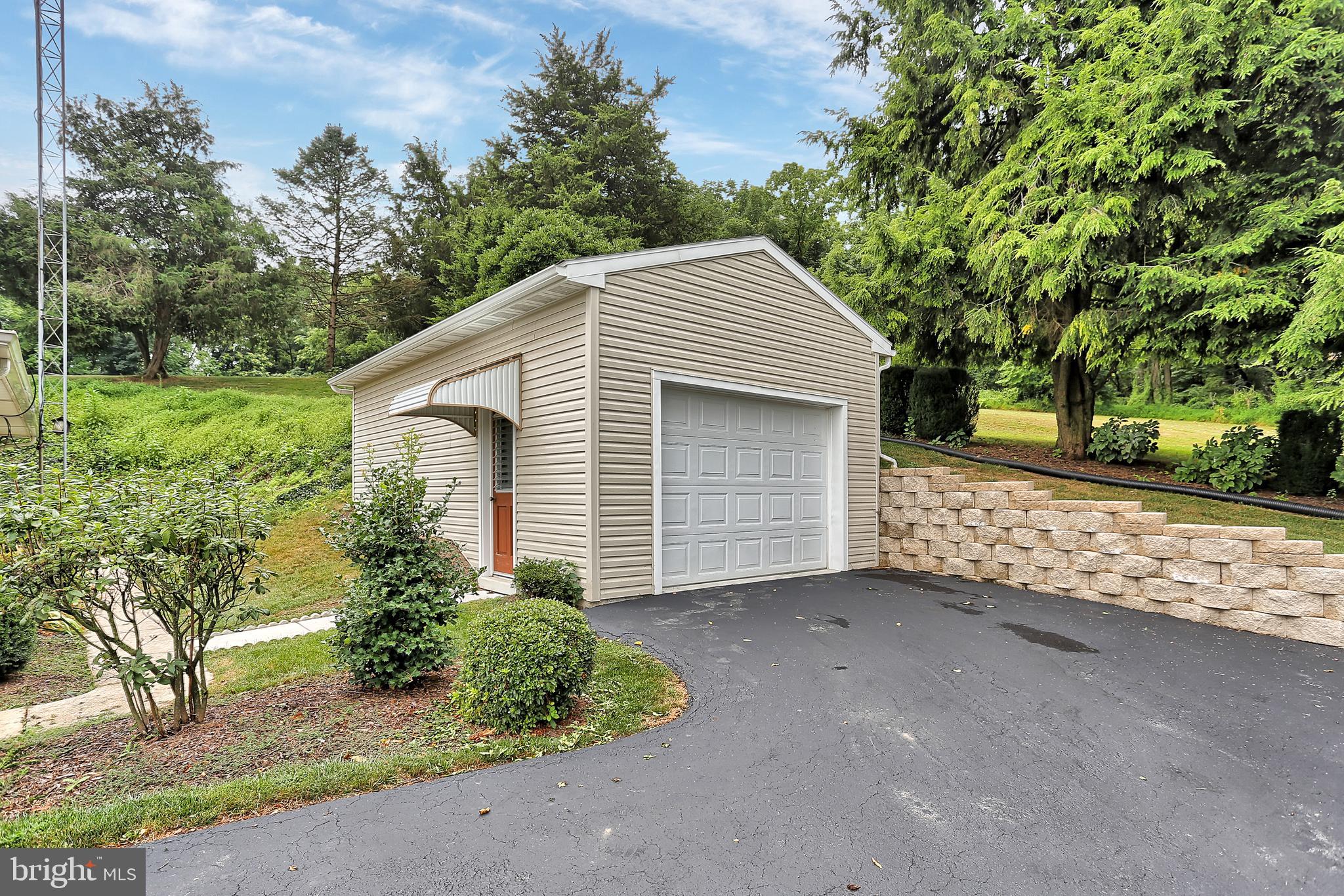 5682 York Road Spring Grove, PA 17362 - Photo 34 of 38