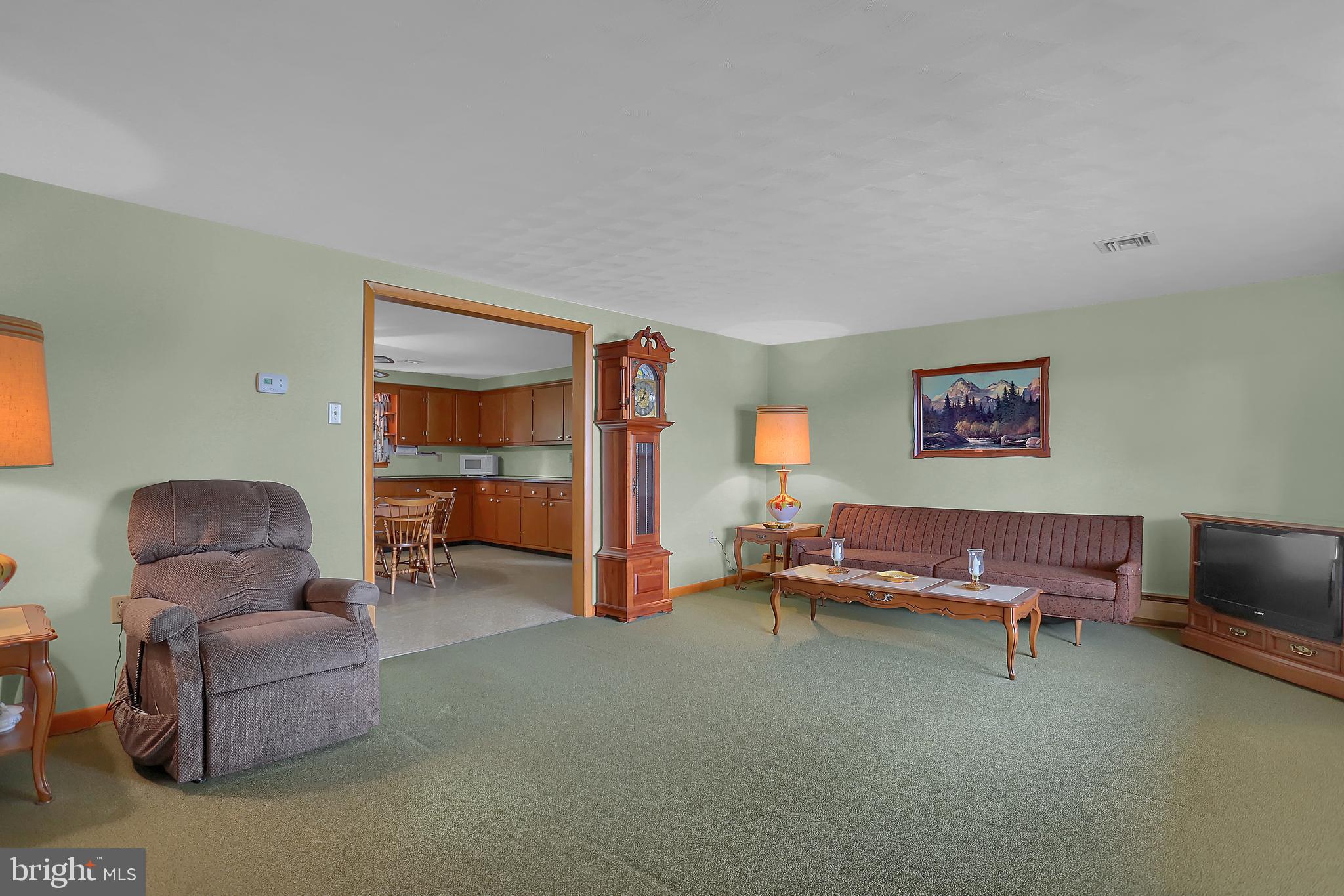 5682 York Road Spring Grove, PA 17362 - Photo 7 of 38