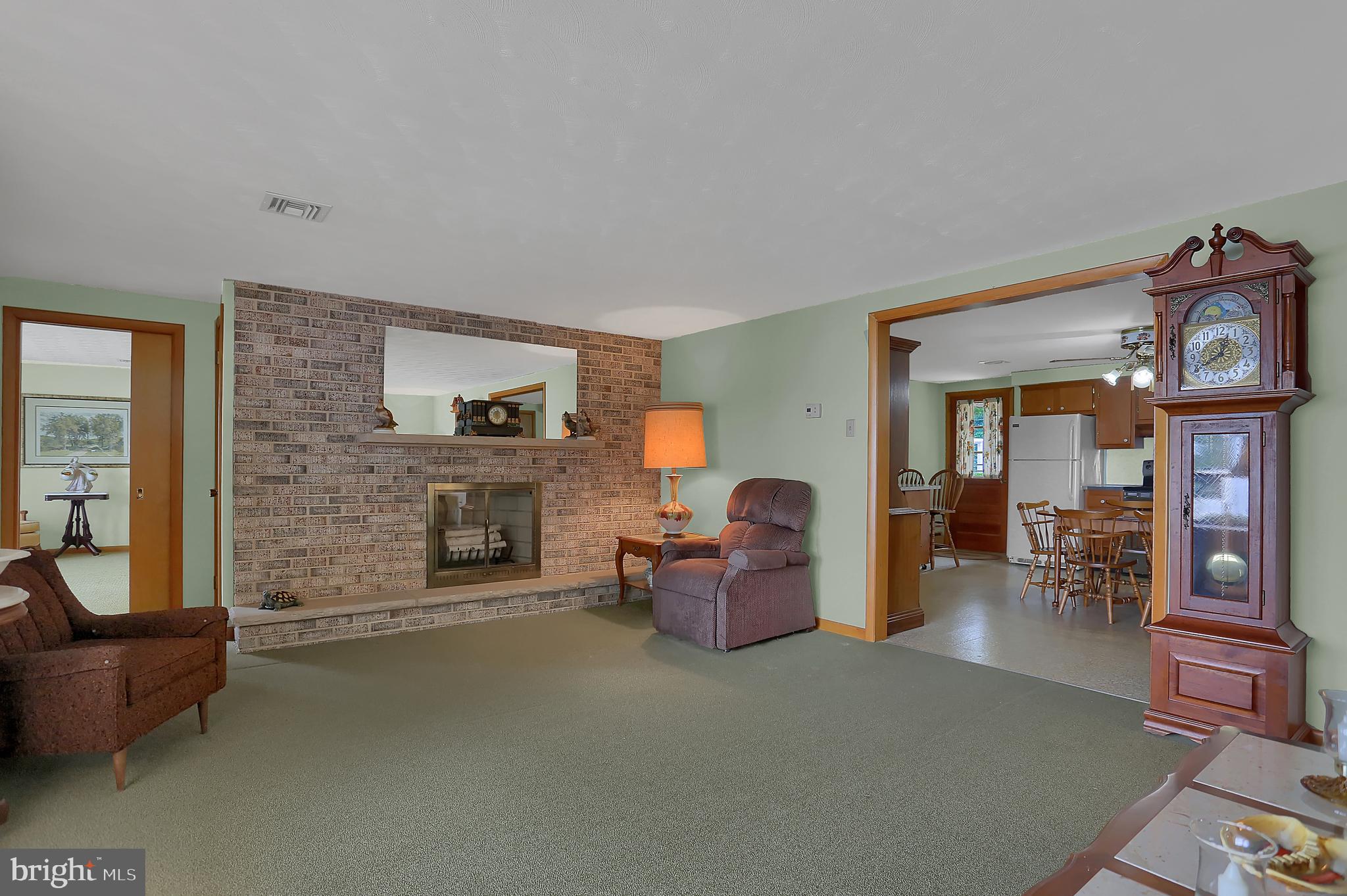 5682 York Road Spring Grove, PA 17362 - Photo 8 of 38