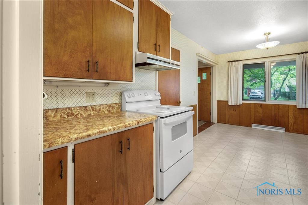 2131 Broadstone Road Toledo, OH 43615 - Photo 16 of 39 Gallery Image 16