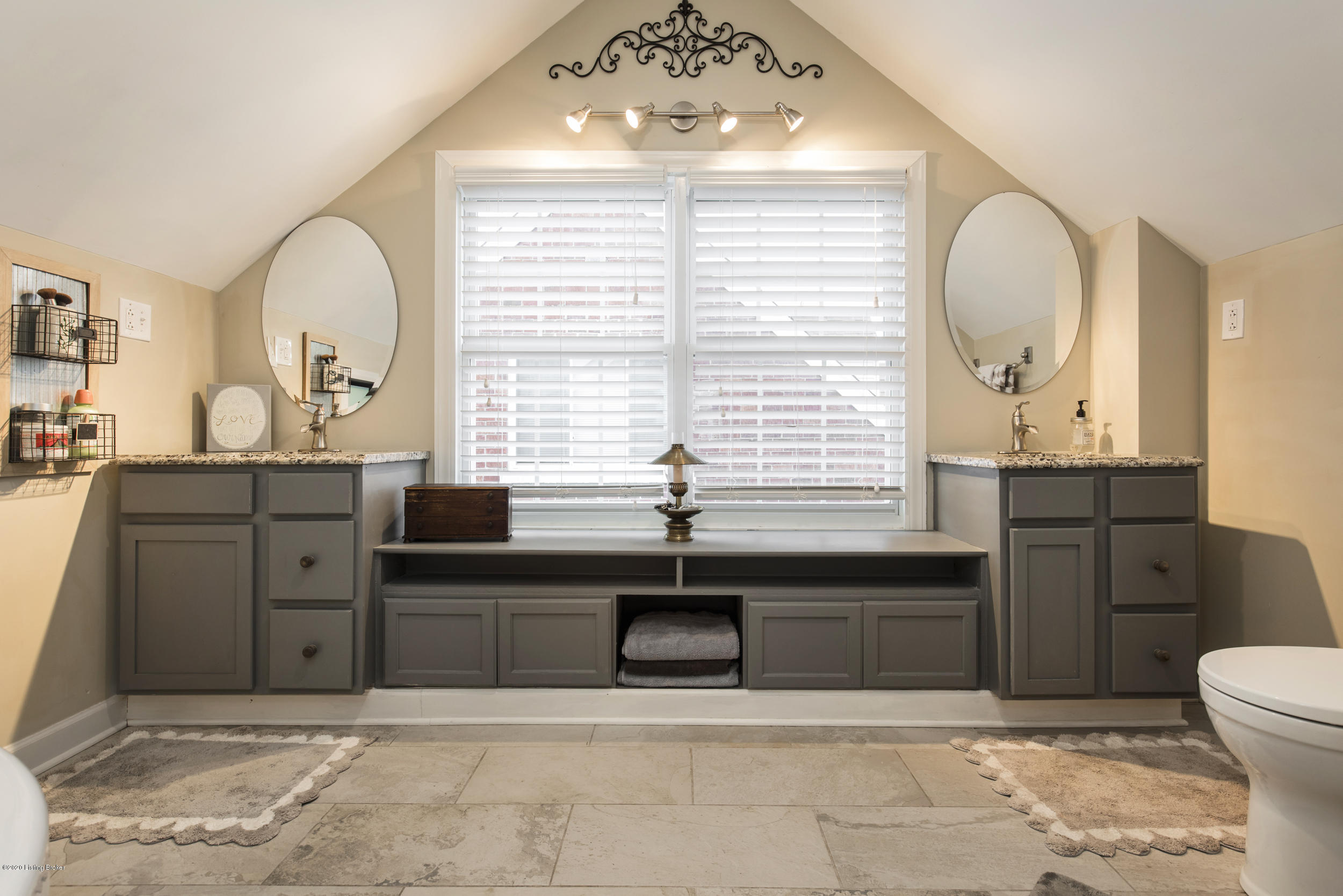 2506 Manchester Road Louisville, KY 40205 - Photo 21 of 39 21-master bath