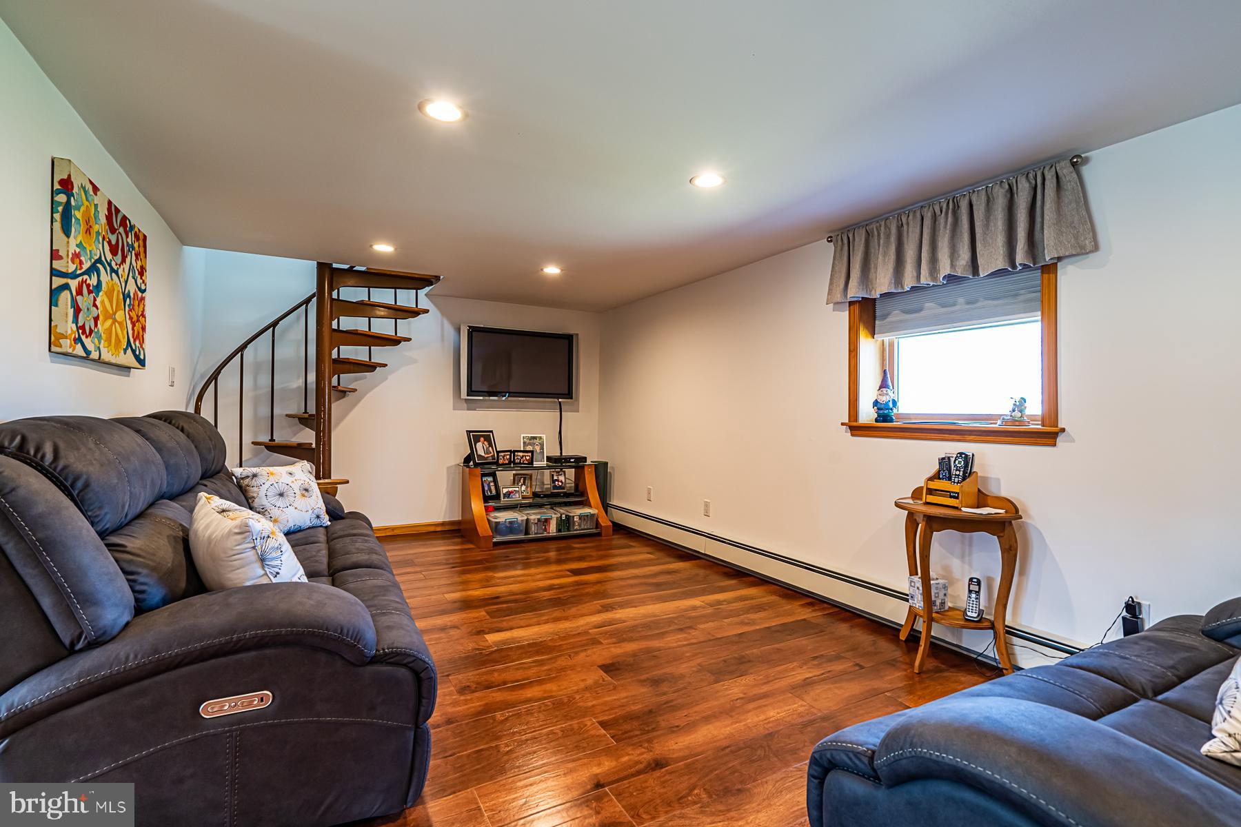 36 Elroy Road Souderton, PA 18964 - Photo 21 of 44 Family Room