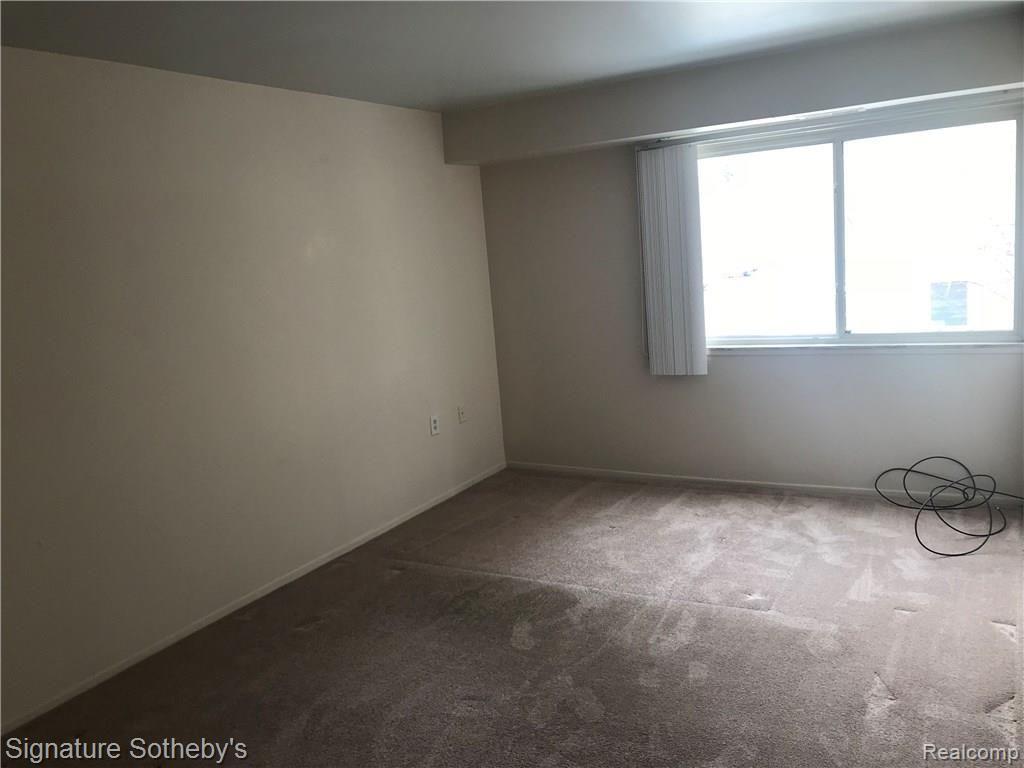 3825 Lone Pine Road, Unit 200 West Bloomfield, MI 48323 - Photo 10 of 15
