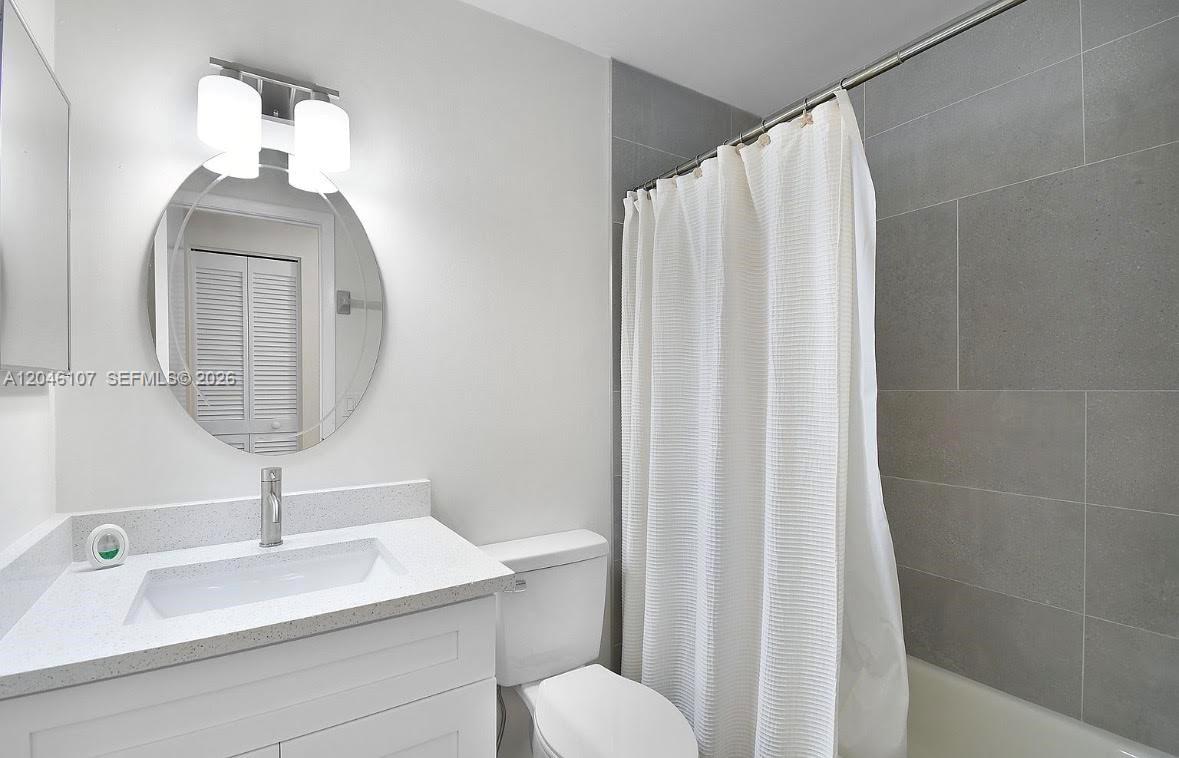 981 Southwest Bay State Road Port St. Lucie, FL 34953 - Photo 14 of 17 Guest bathroom/ 2nd bathroom