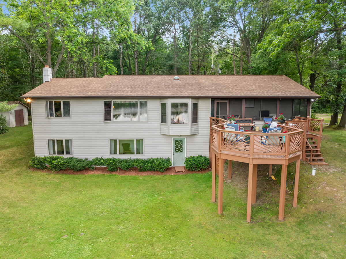 730 West Evergreen Road Sidney, MI 48885 - Photo 4 of 36 730-Evergreen_202