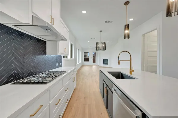 $399,990 | 1856 Lightner Road, Van Alstyne, TX 75495