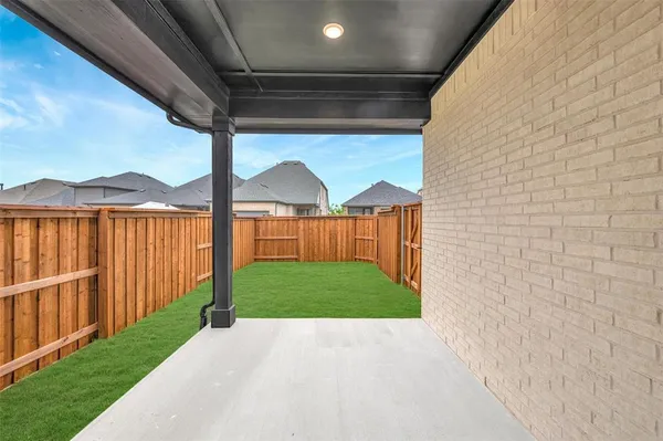 $399,990 | 1856 Lightner Road, Van Alstyne, TX 75495