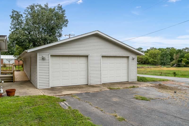8731 Elevator Road Roscoe, IL 61073 - Photo 5 of 50 Gallery Image 5