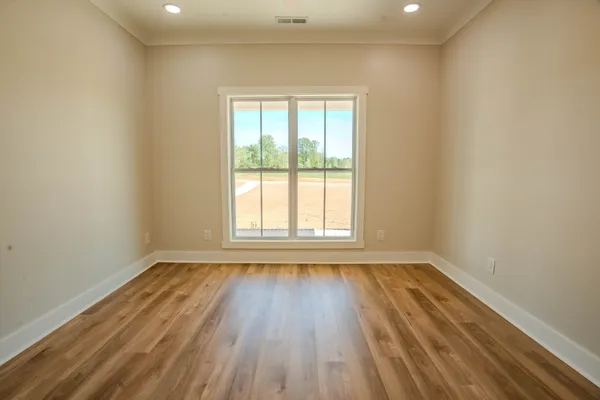 $379,500 | 161 Bear Drive, Loretto, TN 38469