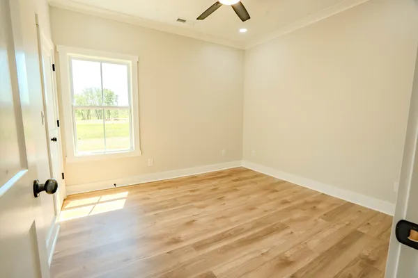 $379,500 | 161 Bear Drive, Loretto, TN 38469