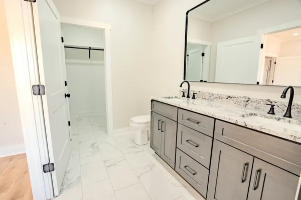 $379,500 | 161 Bear Drive, Loretto, TN 38469