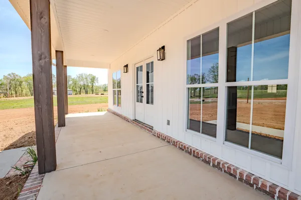 $379,500 | 161 Bear Drive, Loretto, TN 38469