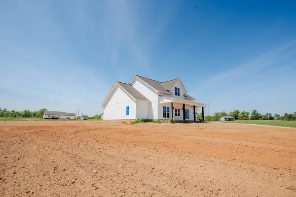 $379,500 | 161 Bear Drive, Loretto, TN 38469