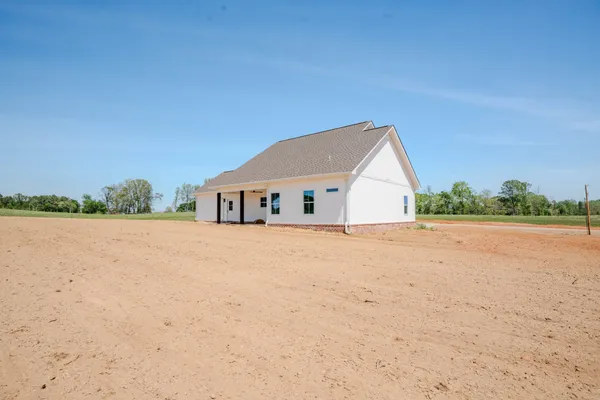 $379,500 | 161 Bear Drive, Loretto, TN 38469