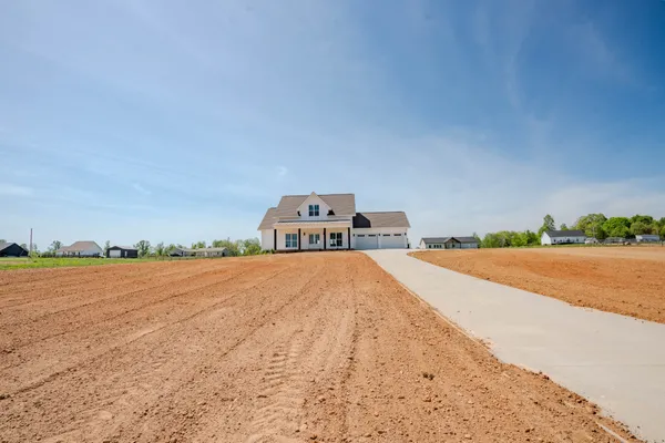 $379,500 | 161 Bear Drive, Loretto, TN 38469