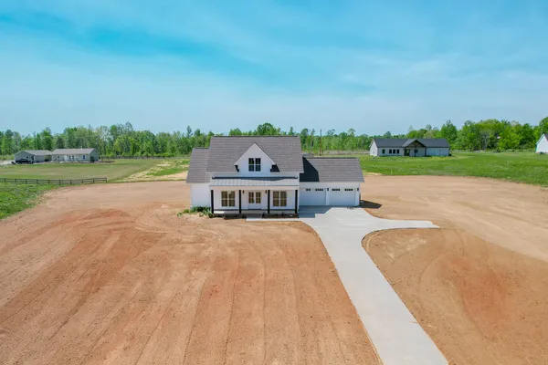 $379,500 | 161 Bear Drive, Loretto, TN 38469