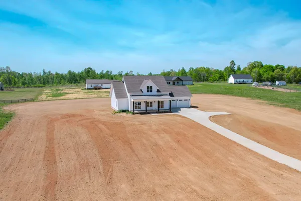 $379,500 | 161 Bear Drive, Loretto, TN 38469