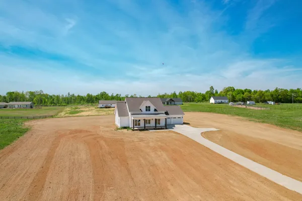 $379,500 | 161 Bear Drive, Loretto, TN 38469