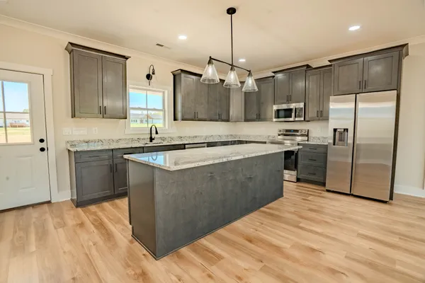 $379,500 | 161 Bear Drive, Loretto, TN 38469
